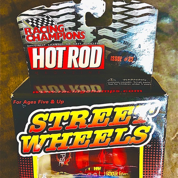 Hot Wheels Vintage Die-cast Fire Fighter & Racing Street Wheels Sets - Picture 4 of 14